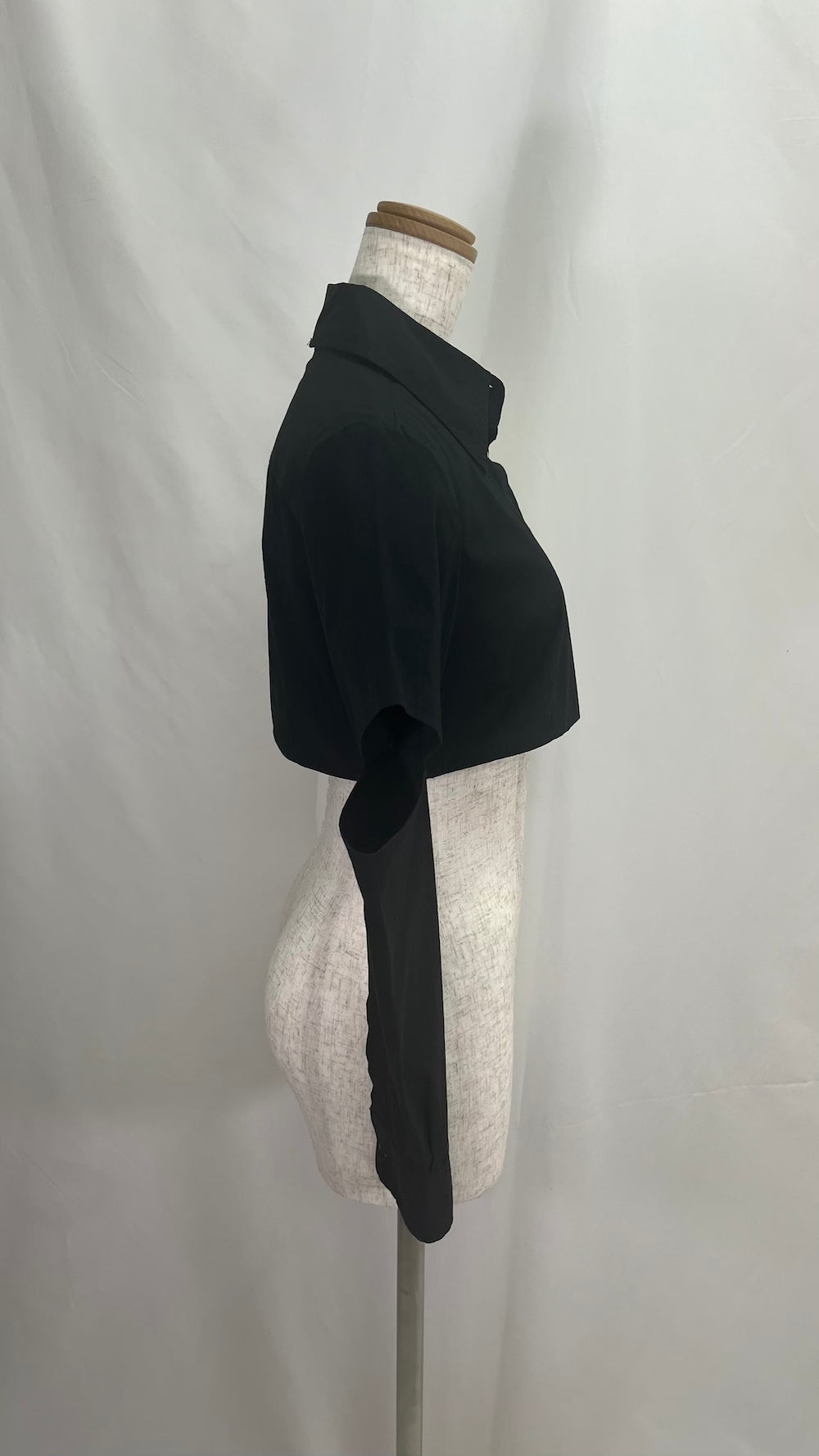 Remake Two-Tone Arm Slit Short Length Shirt